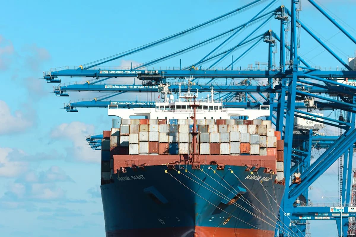 Cross-Border E-commerce for Northern Ireland Businesses: NI Protocol, VAT, Currency & Fulfilment Guide 2026